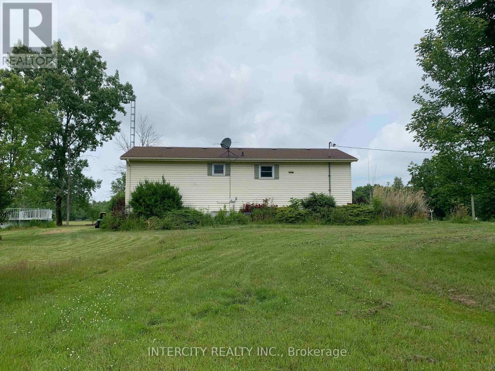 2477 Sutherland Drive, Fort Erie, Ontario  L2A 5M4 - Photo 38 - X8252082