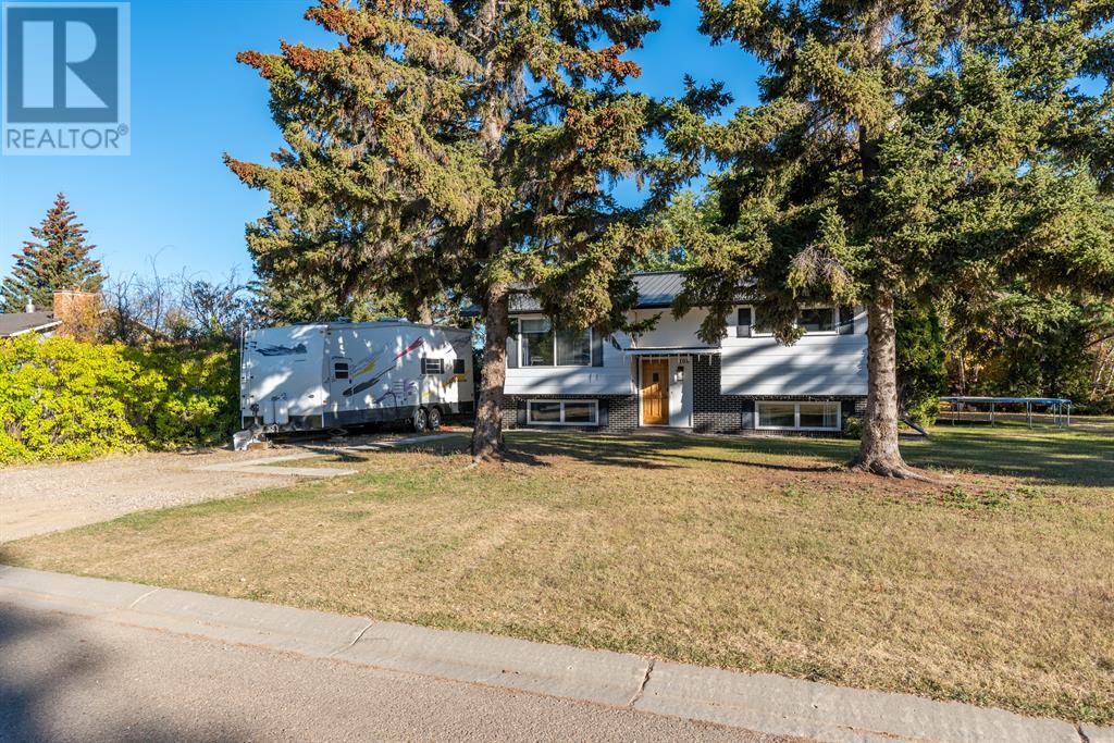 108 3 Avenue W, Neilburg, Saskatchewan  S0M 2C0 - Photo 1 - A2096612