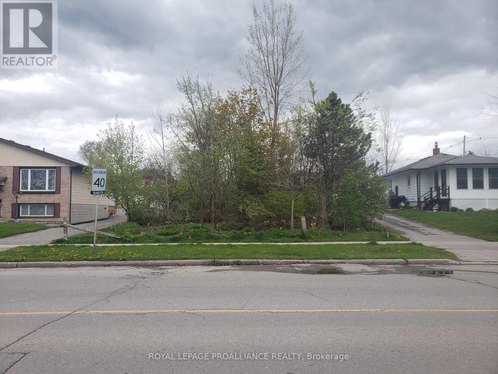 152 Bay Street, Quinte West, Ontario  K8V 3E1 - Photo 12 - X8252540