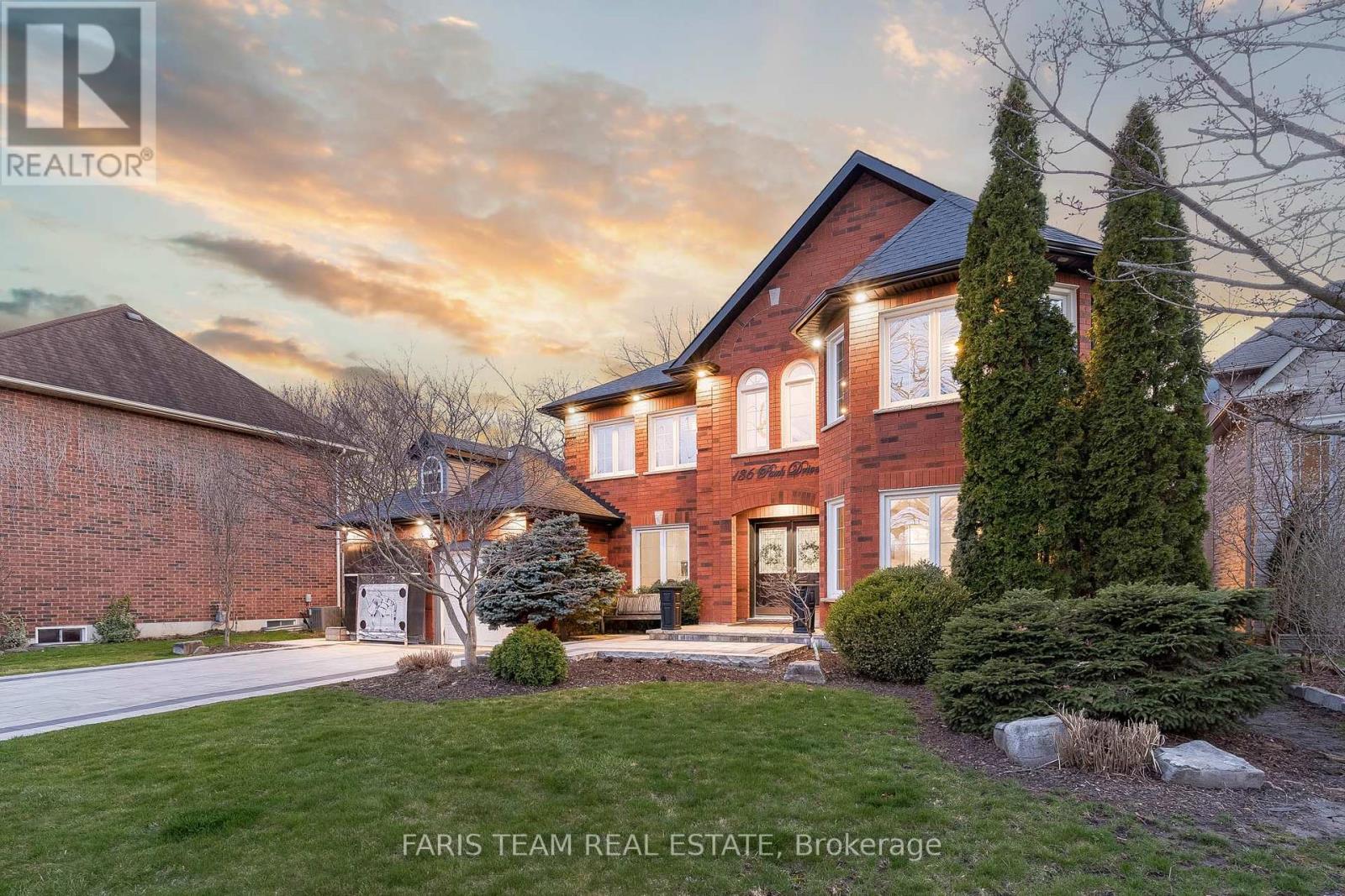 136 PARK DR, whitchurch-stouffville, Ontario