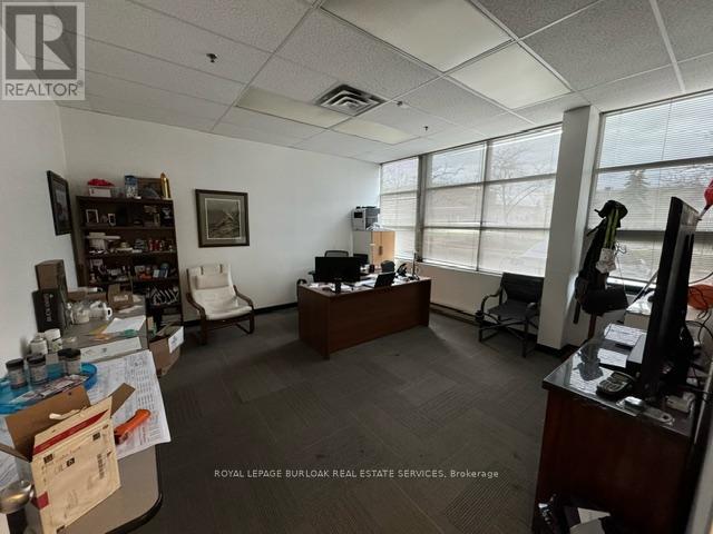#1 -6320 Danville Rd, Mississauga, Ontario  L5T 2Y7 - Photo 3 - W8252972