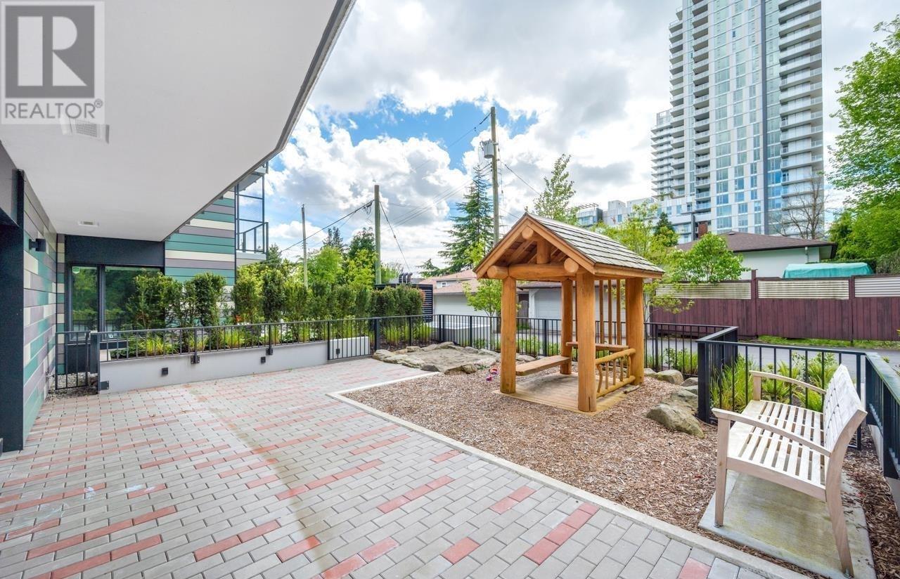 Listing Picture 22 of 31 : 102 488 W 58TH AVENUE, Vancouver / 溫哥華 - 魯藝地產 Yvonne Lu Group - MLS Medallion Club Member
