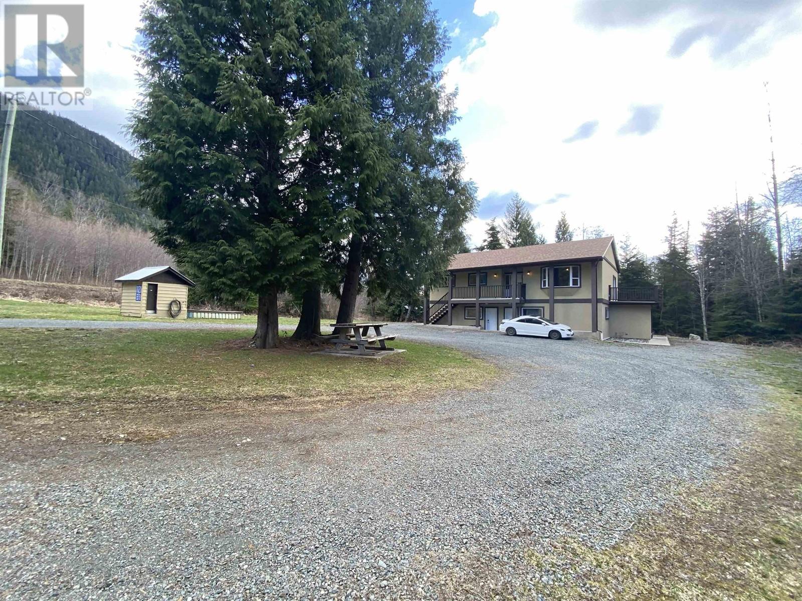 1121 Old Lakelse Lake Drive, Terrace, British Columbia  V8G 0G5 - Photo 2 - R2872171