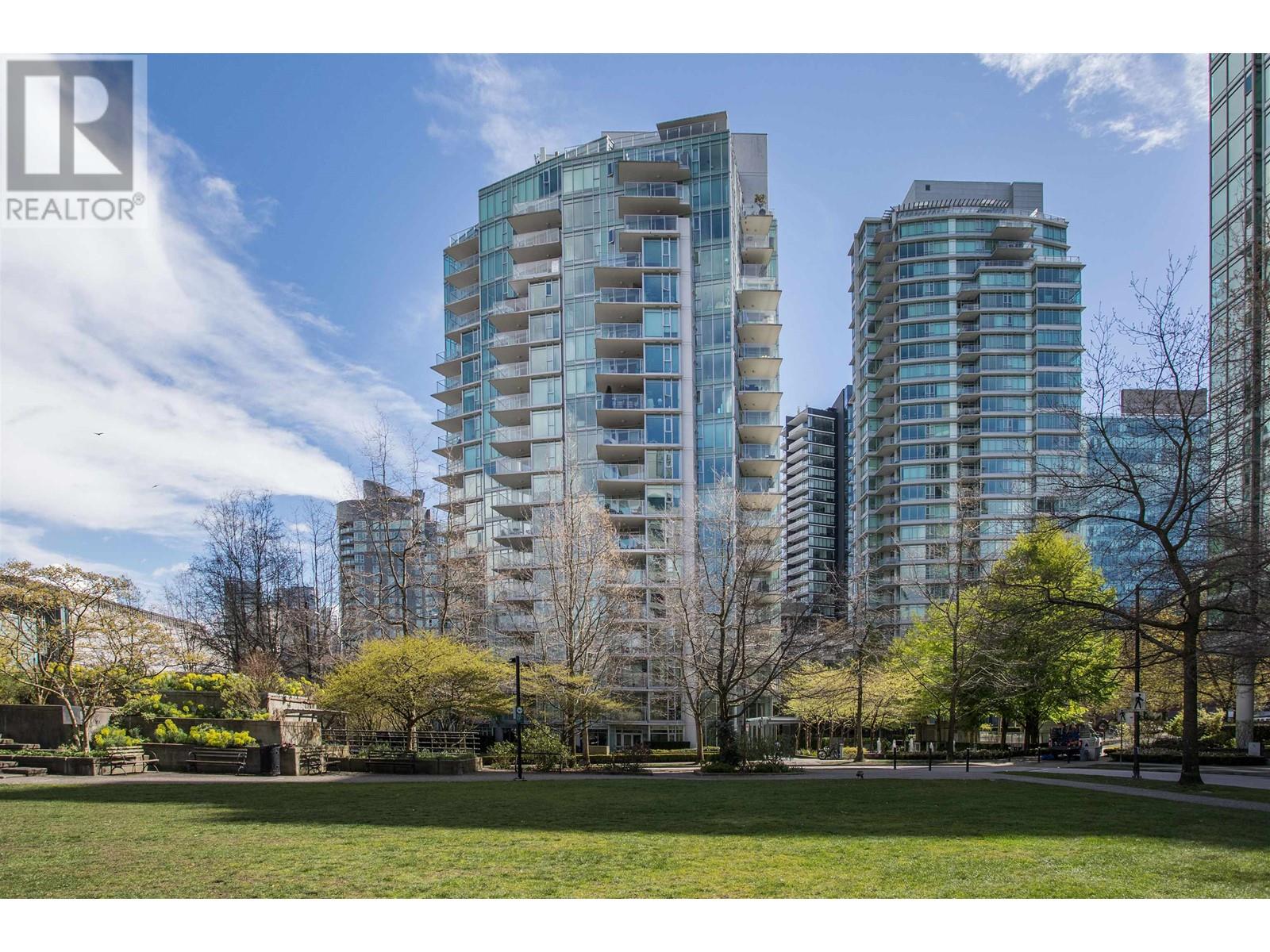Listing Picture 25 of 30 : 1602 1650 BAYSHORE DRIVE, Vancouver / 溫哥華 - 魯藝地產 Yvonne Lu Group - MLS Medallion Club Member
