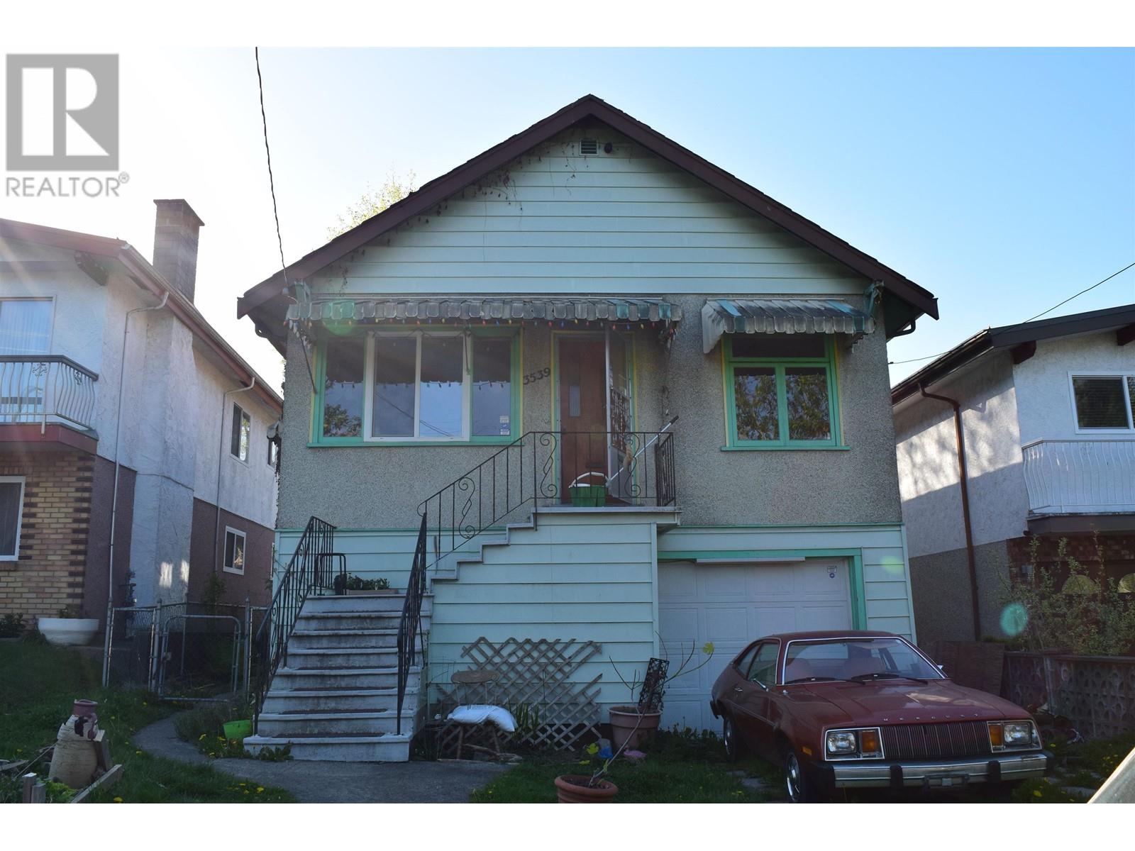 3539 HULL STREET, Vancouver