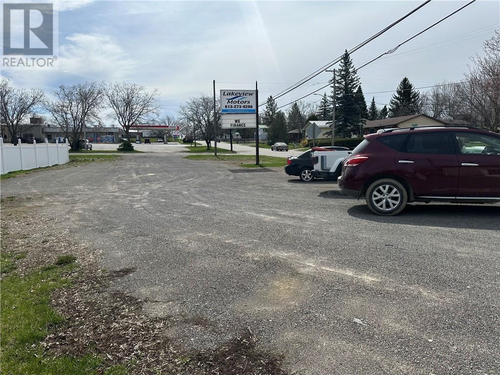 23 Whelan Street S, Westport, Ontario  K0G 1X0 - Photo 2 - 1387053