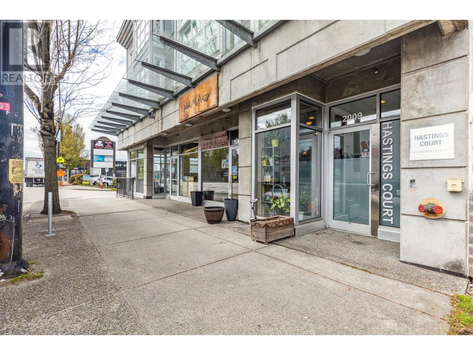 Listing Picture 11 of 12 : 201 2009 E HASTINGS STREET, Vancouver / 溫哥華 - 魯藝地產 Yvonne Lu Group - MLS Medallion Club Member