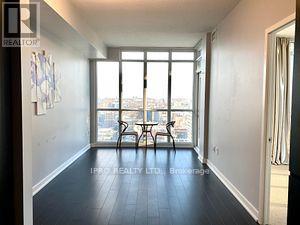 3802 - 15 Iceboat Terrace, Toronto, Ontario  M5V 4A5 - Photo 8 - C8254862