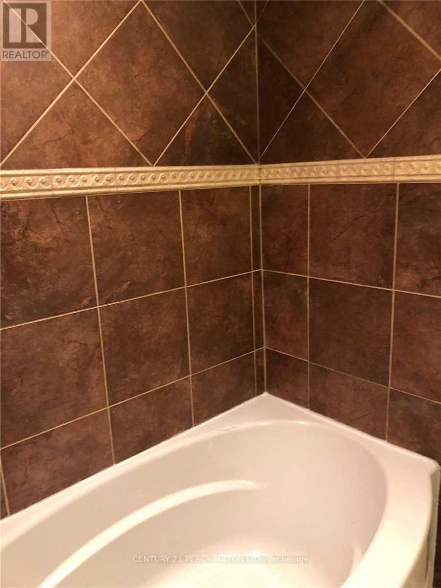 579 Veterans Rd, Oshawa, Ontario  L1H 0B2 - Photo 6 - E8254908