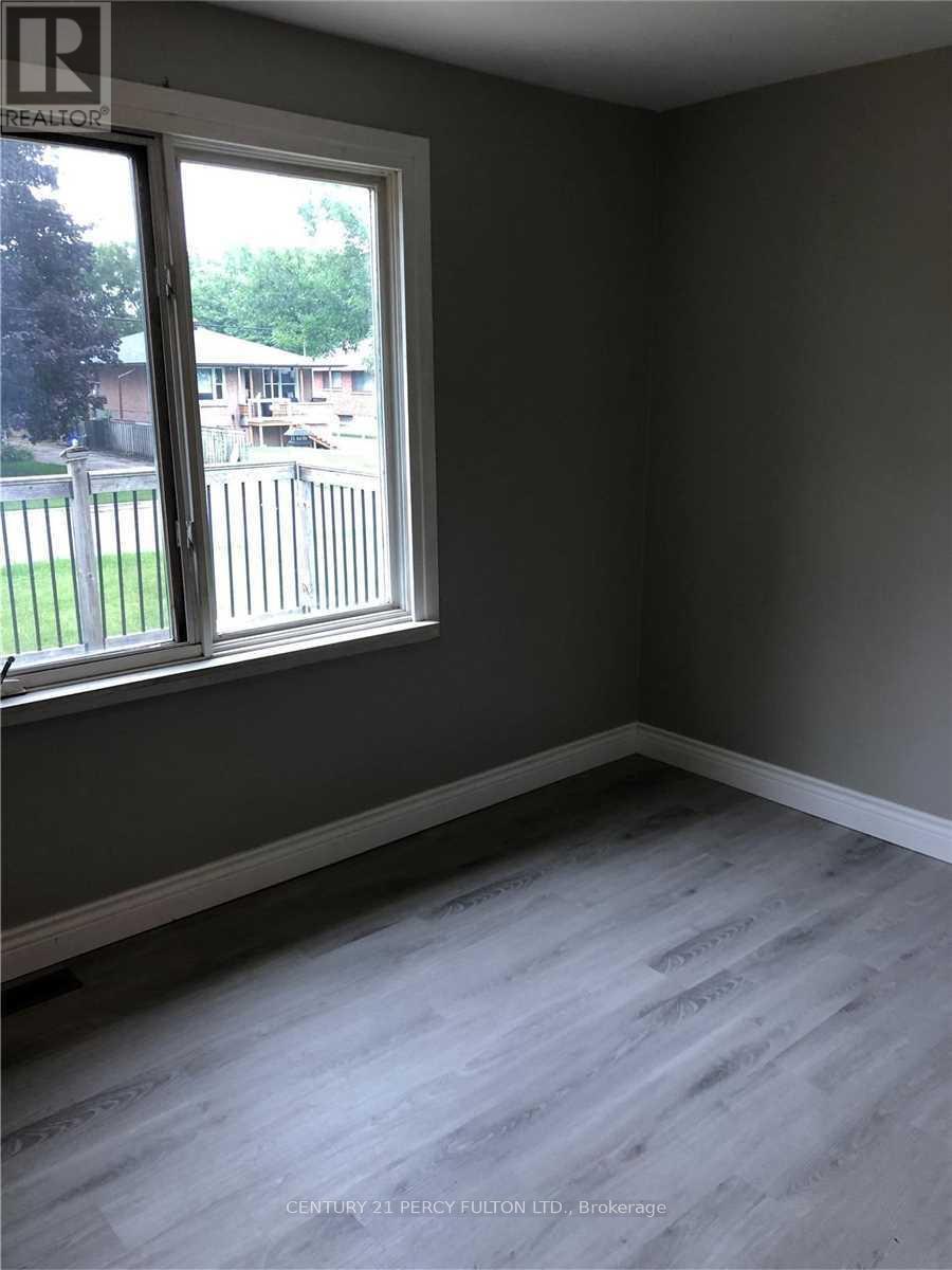 579 Veterans Rd, Oshawa, Ontario  L1H 0B2 - Photo 7 - E8254908