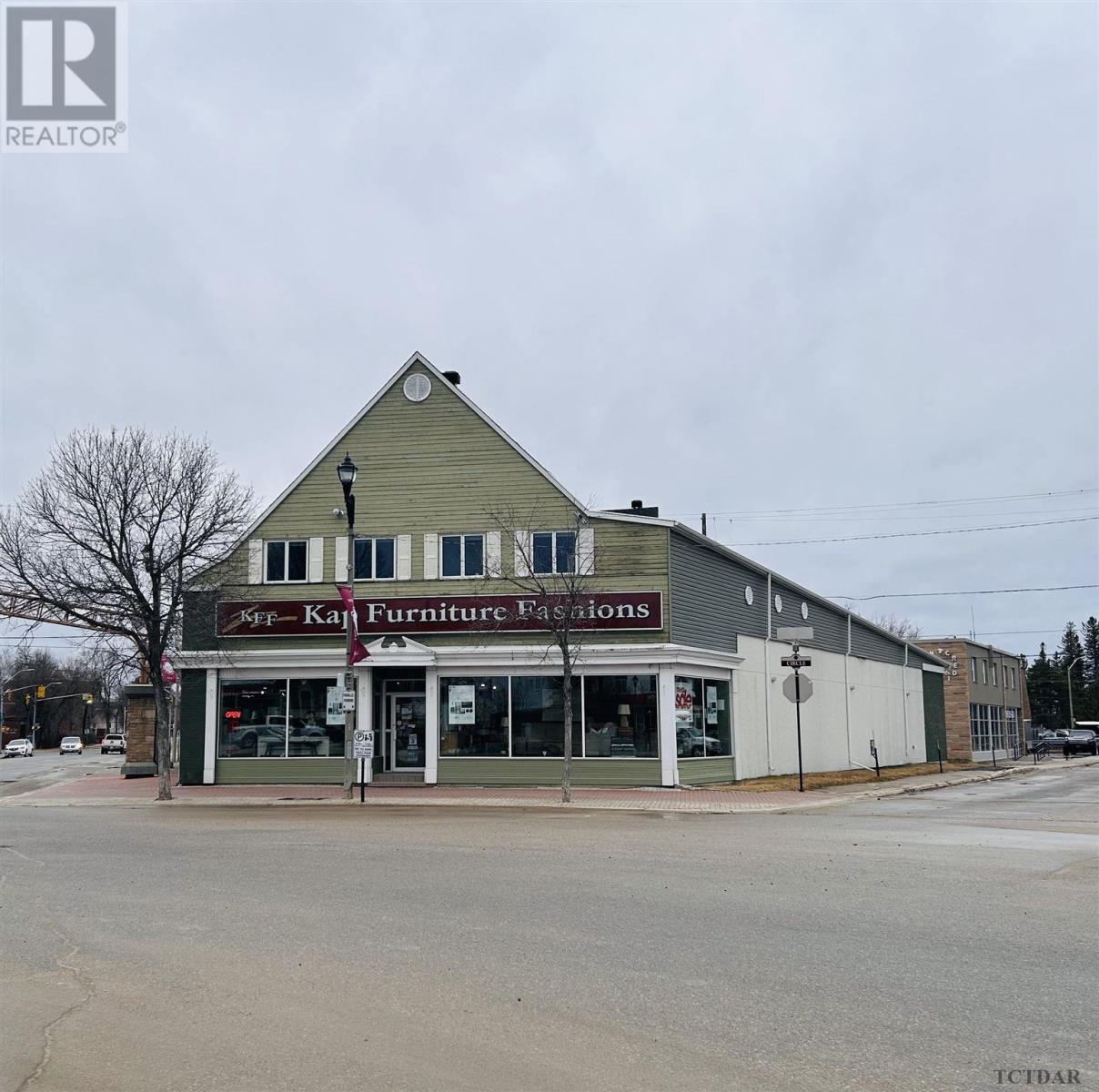 26 Circle St, Kapuskasing, Ontario P5N 1T6 - Photo 1 - TM240058