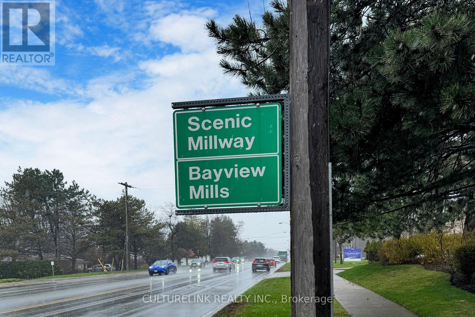 20 Crimson Mill Way, Toronto, Ontario  M2L 1T6 - Photo 2 - C8257572