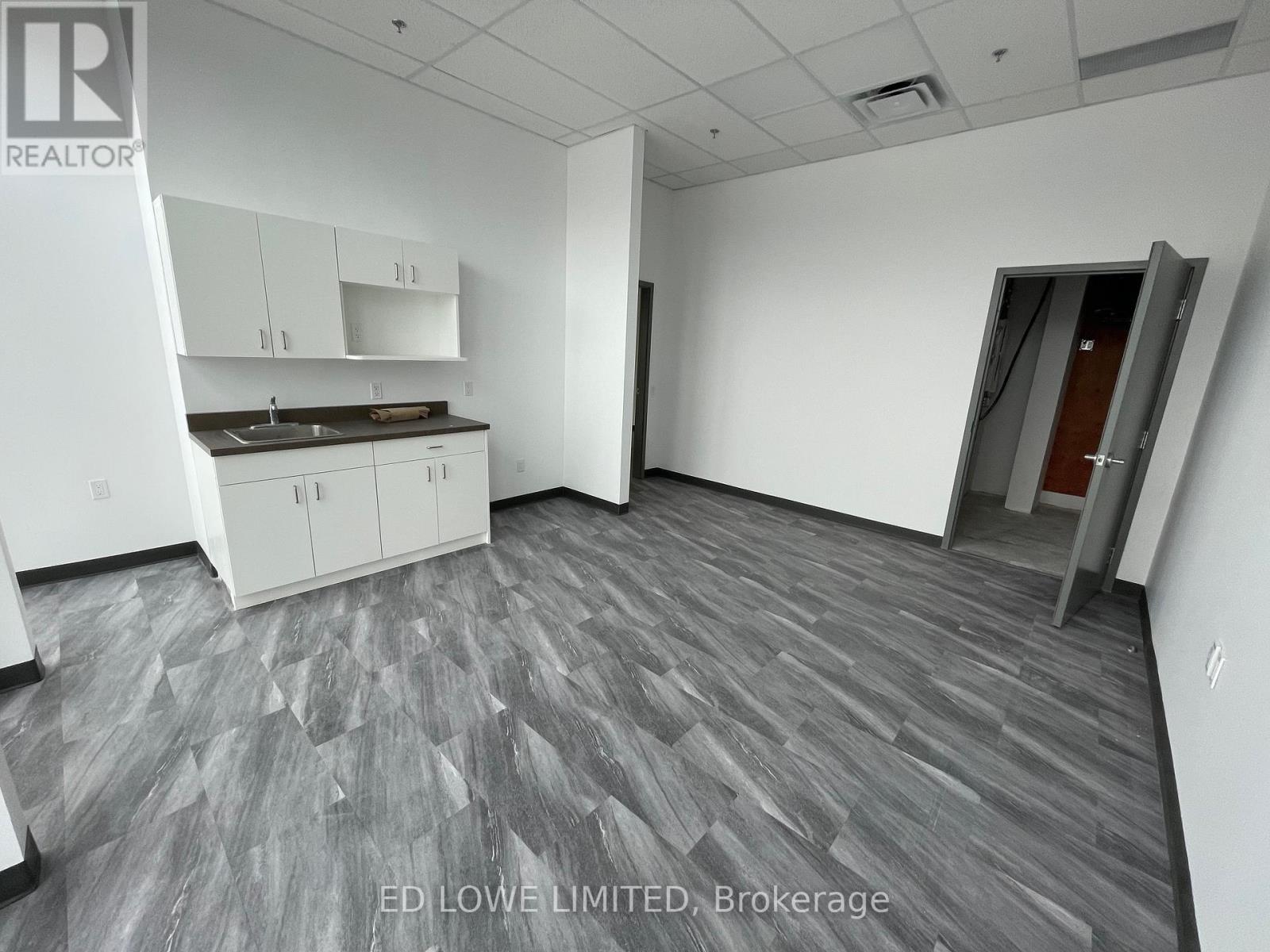 Coopsp - 535 Bayfield Street, Barrie, Ontario  L4M 4Z9 - Photo 9 - S8171482