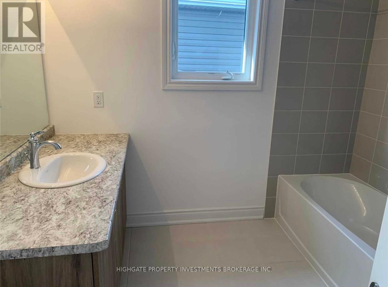 21 Olympic Gate, Barrie, Ontario  L4N 9E9 - Photo 5 - S8258200