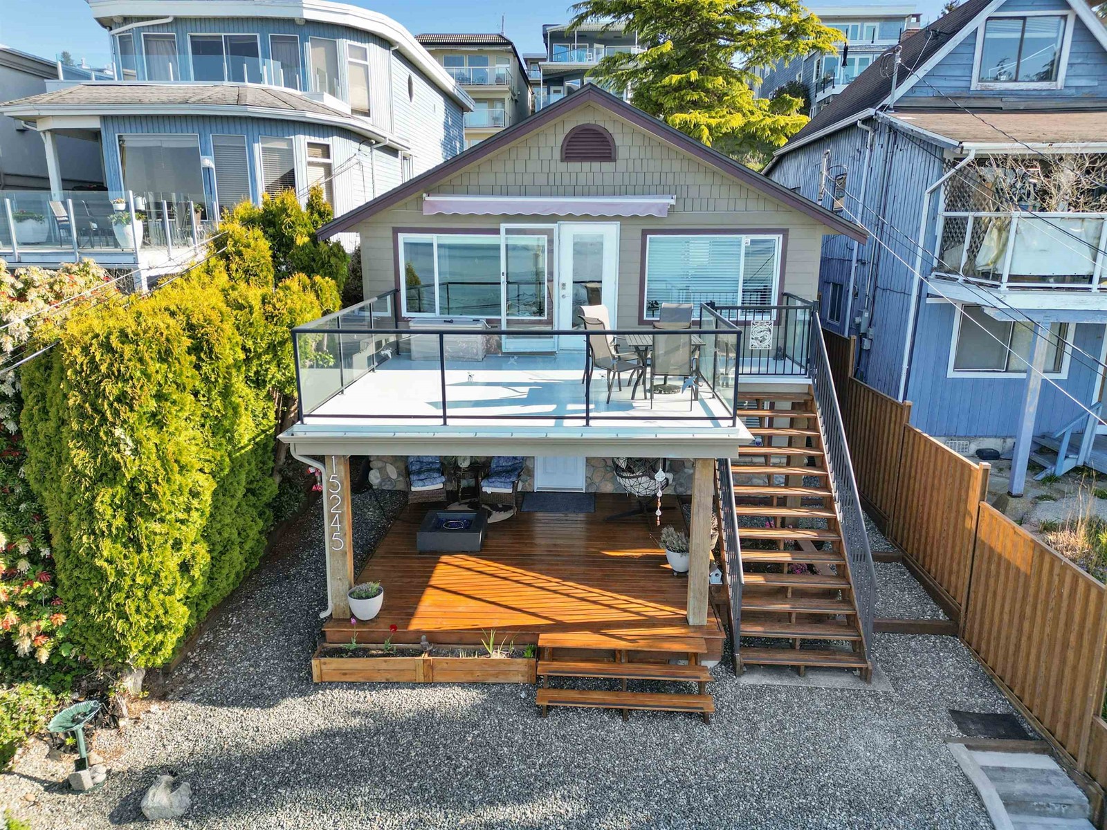 Listing Picture 13 of 27 : 15245 VICTORIA AVENUE, White Rock - 魯藝地產 Yvonne Lu Group - MLS Medallion Club Member