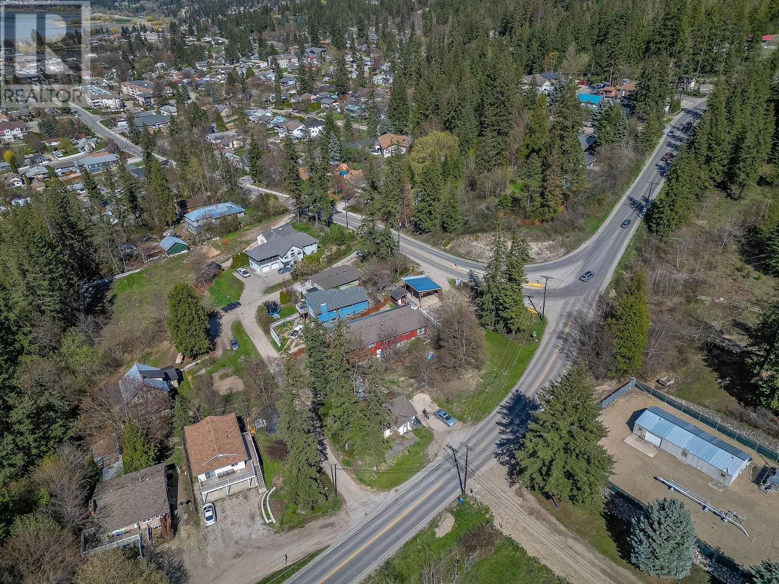 451 10 Avenue, Salmon Arm, British Columbia  V1E 2C3 - Photo 16 - 10310211