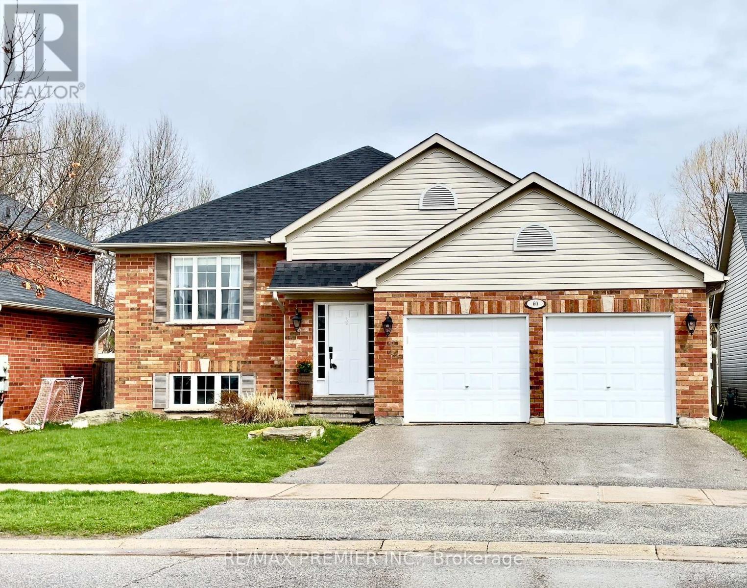 60 COUNTRY LANE, barrie, Ontario
