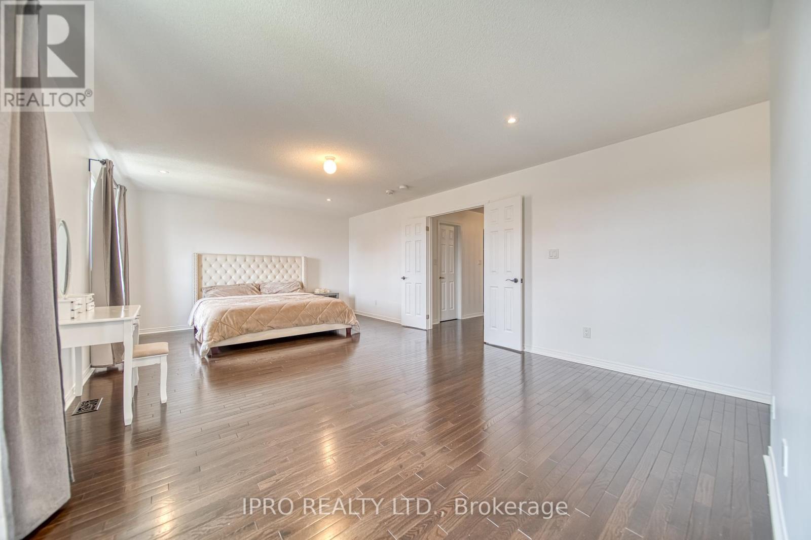 51 Fred Young Dr, Toronto, Ontario  M3L 0A1 - Photo 20 - W8258686