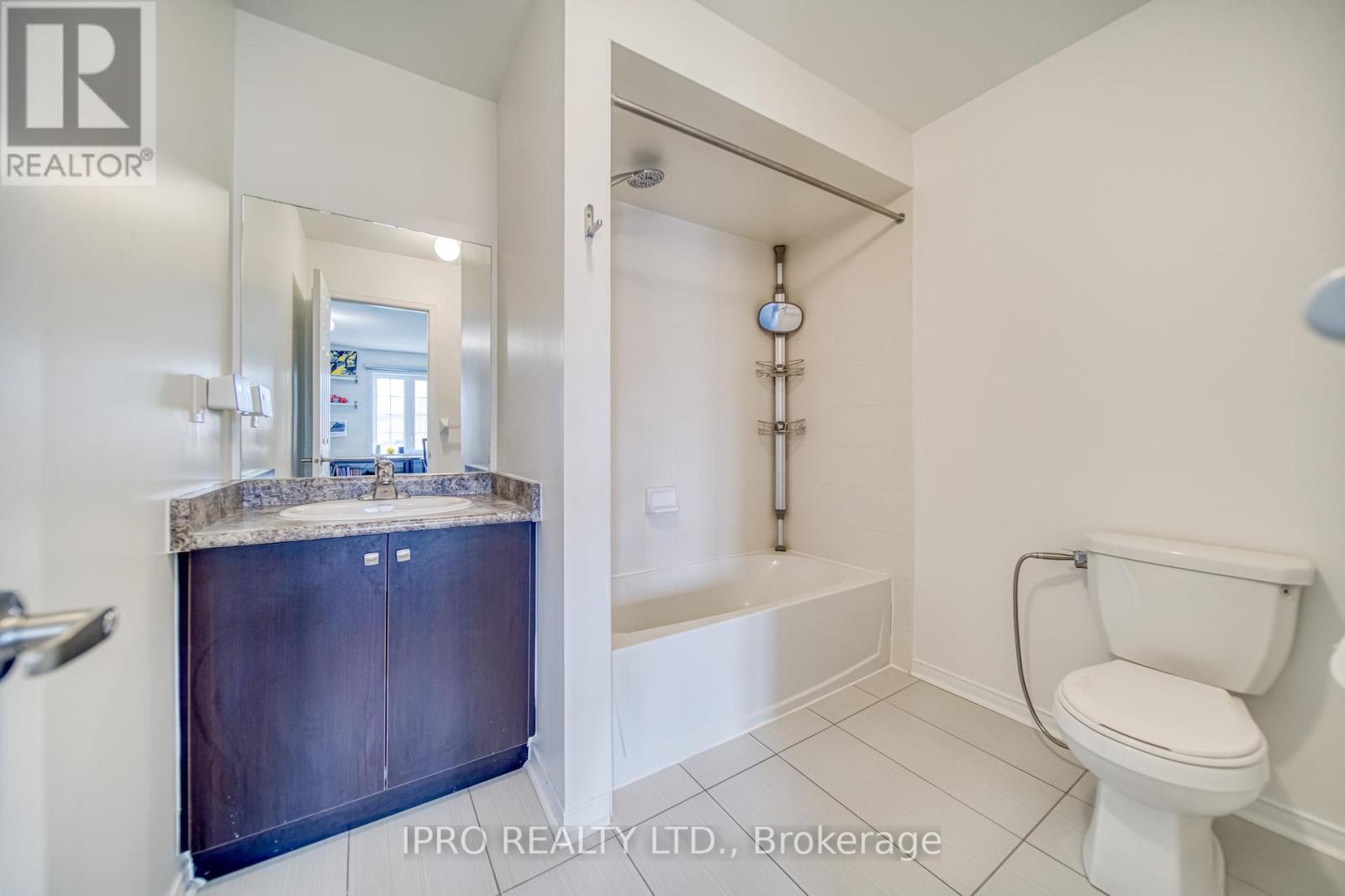 51 Fred Young Dr, Toronto, Ontario  M3L 0A1 - Photo 26 - W8258686