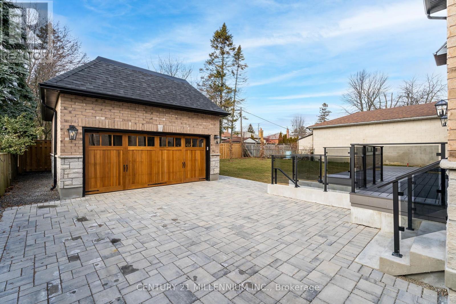 501 Avonwood Drive, Mississauga, Ontario  L5G 1Y8 - Photo 25 - W8259890