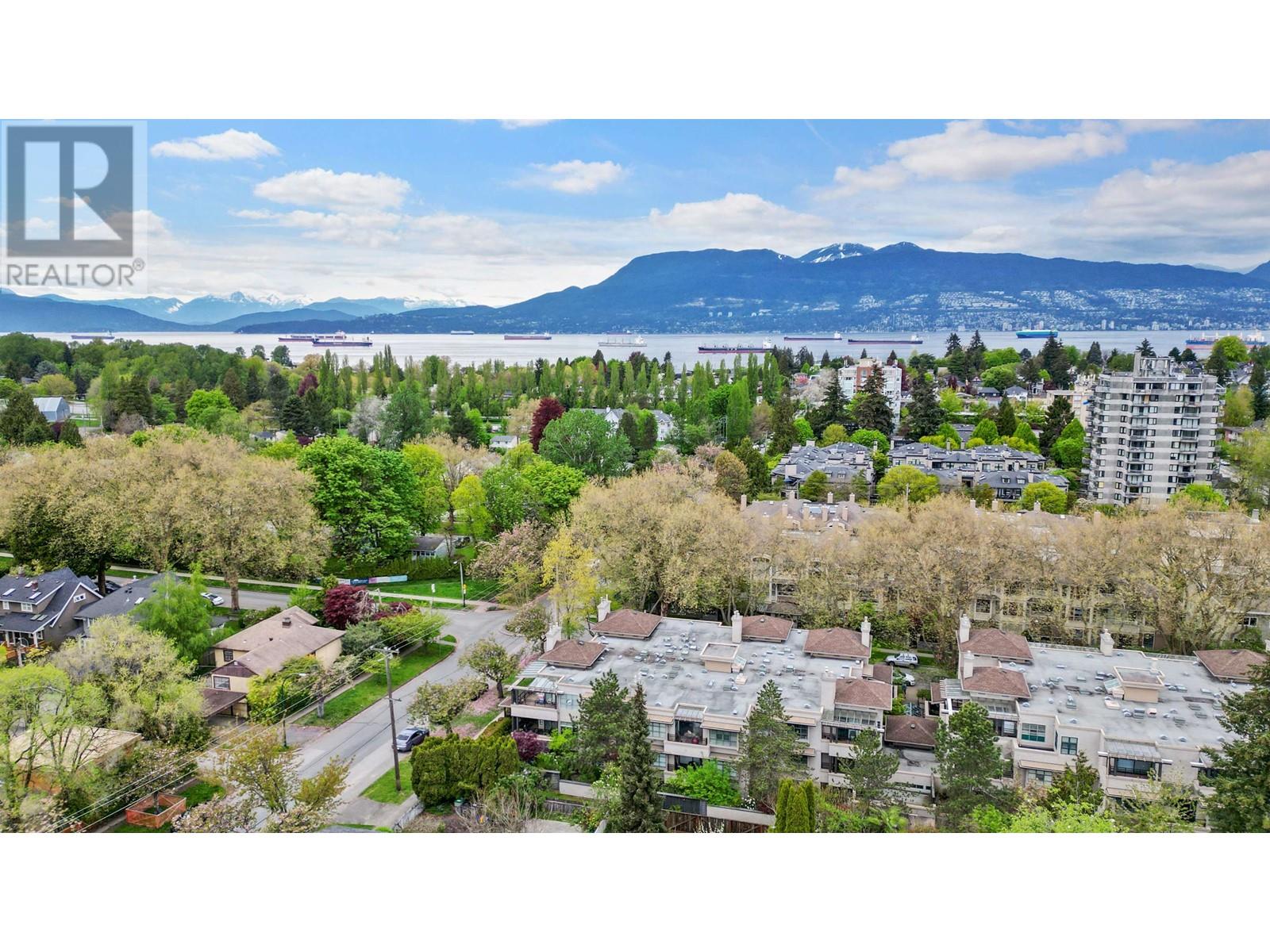 Listing Picture 39 of 40 : 210 3788 W 8TH AVENUE, Vancouver / 溫哥華 - 魯藝地產 Yvonne Lu Group - MLS Medallion Club Member