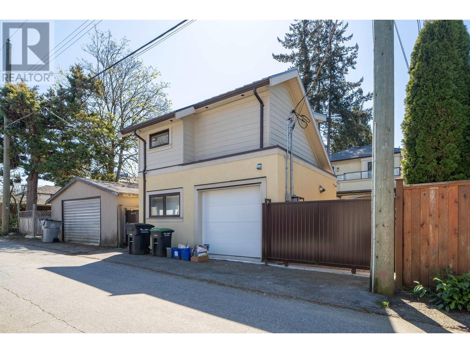 Listing Picture 40 of 40 : 4649 W 15TH AVENUE, Vancouver / 溫哥華 - 魯藝地產 Yvonne Lu Group - MLS Medallion Club Member