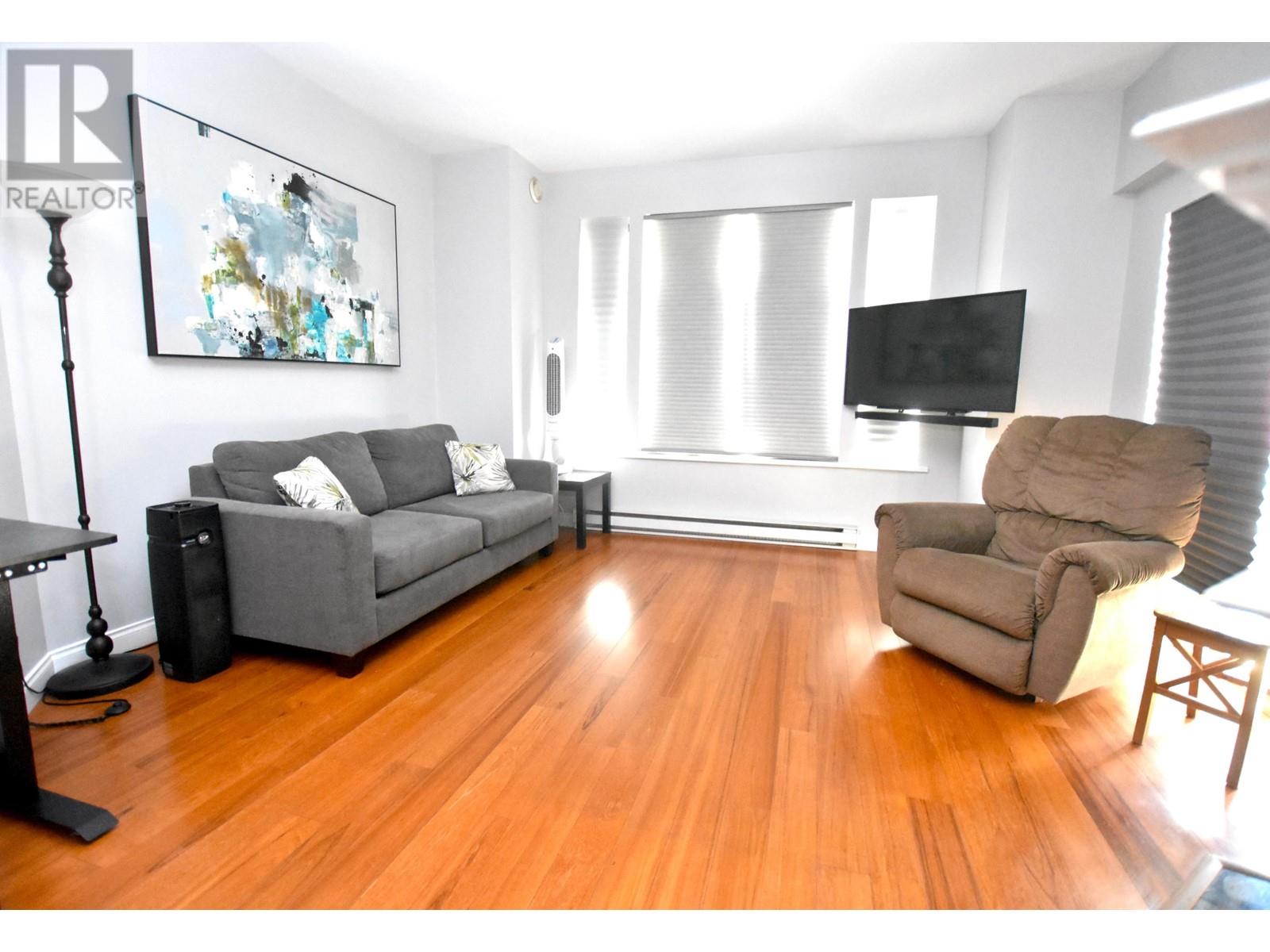 201 83 Star Crescent, New Westminster, British Columbia  V3M 6X8 - Photo 3 - R2873098