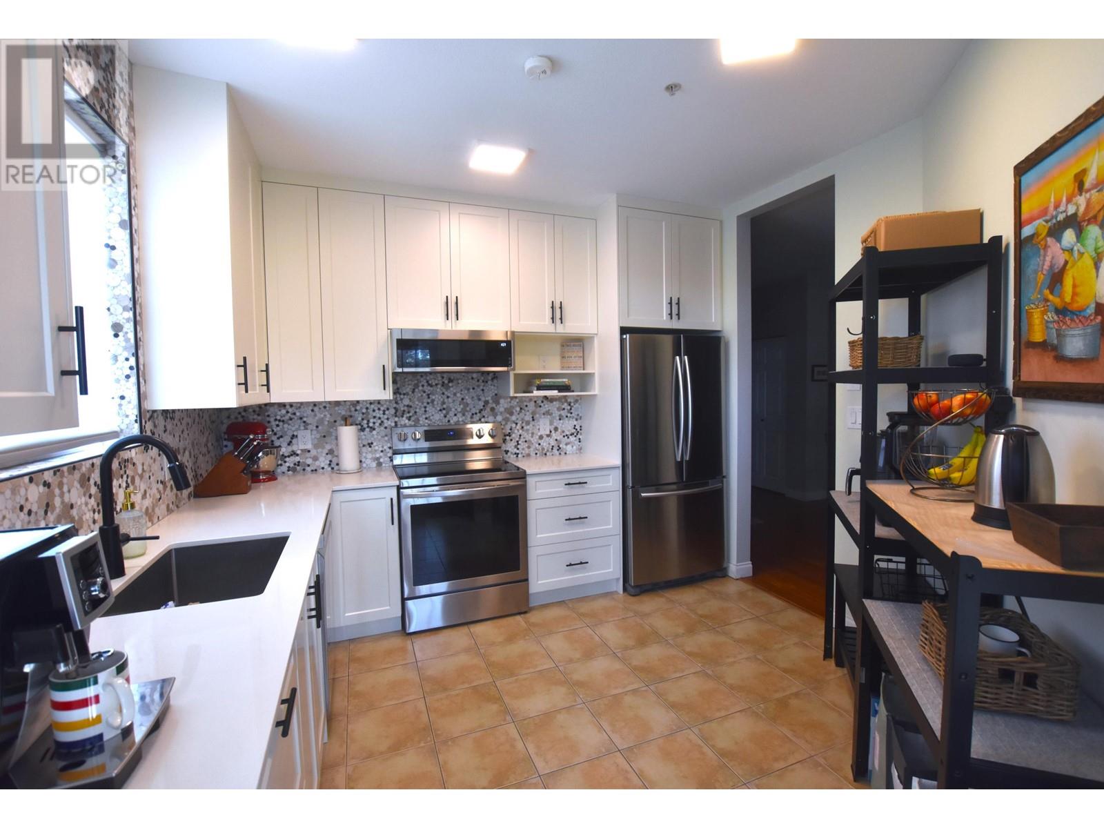 201 83 Star Crescent, New Westminster, British Columbia  V3M 6X8 - Photo 5 - R2873098