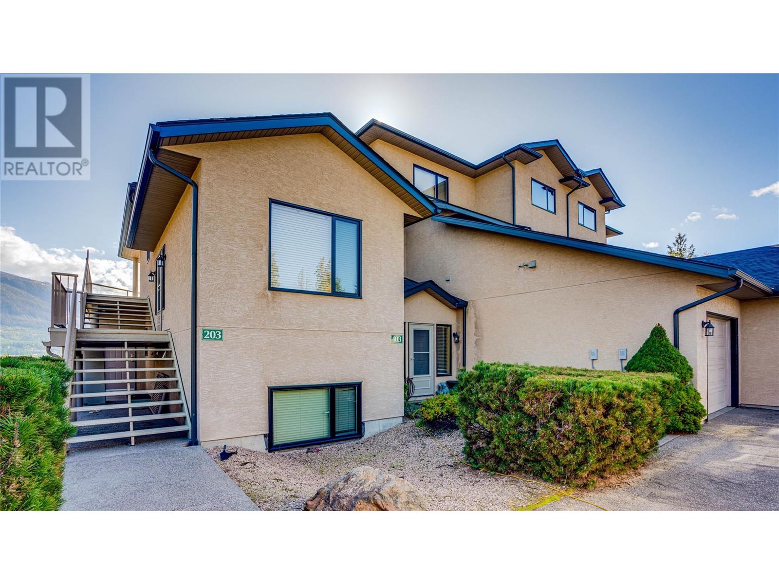 3473 Lakeview Place Unit# 203 Enderby