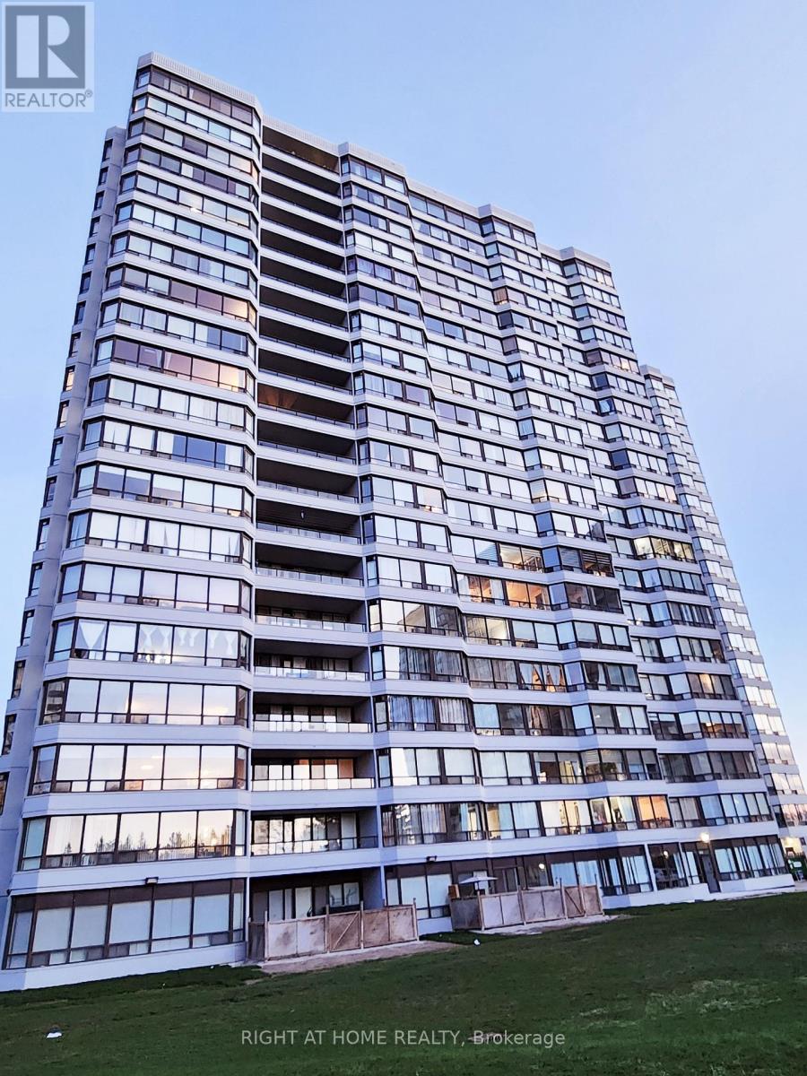 Ph213 - 330 Alton Towers Circle, Toronto, Ontario  M1V 5H3 - Photo 32 - E8261016