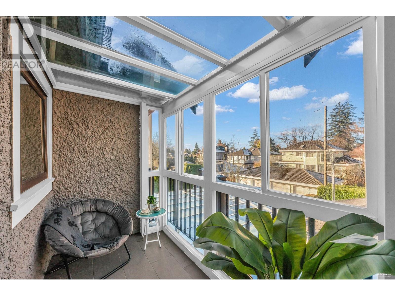 Listing Picture 11 of 38 : 5337 LARCH STREET, Vancouver / 溫哥華 - 魯藝地產 Yvonne Lu Group - MLS Medallion Club Member