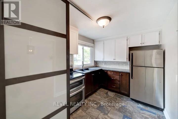 36 Lount St, Barrie, Ontario  L4M 3E1 - Photo 10 - S8261244