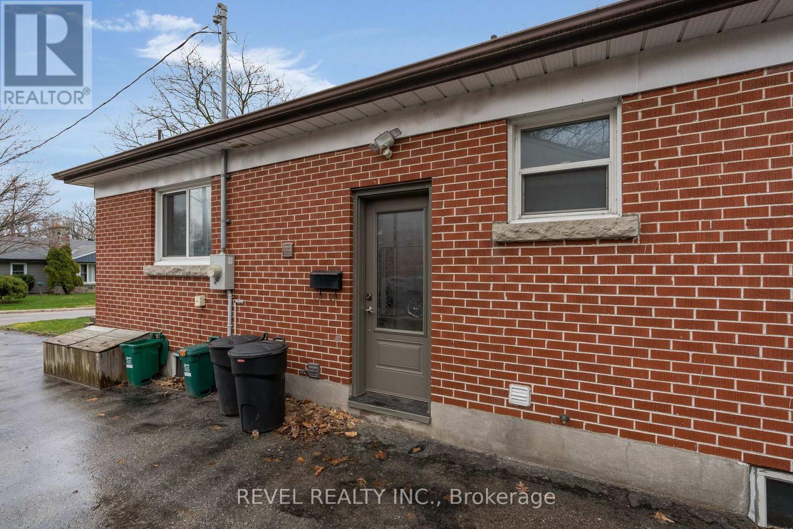 36 Lount St, Barrie, Ontario  L4M 3E1 - Photo 24 - S8261244