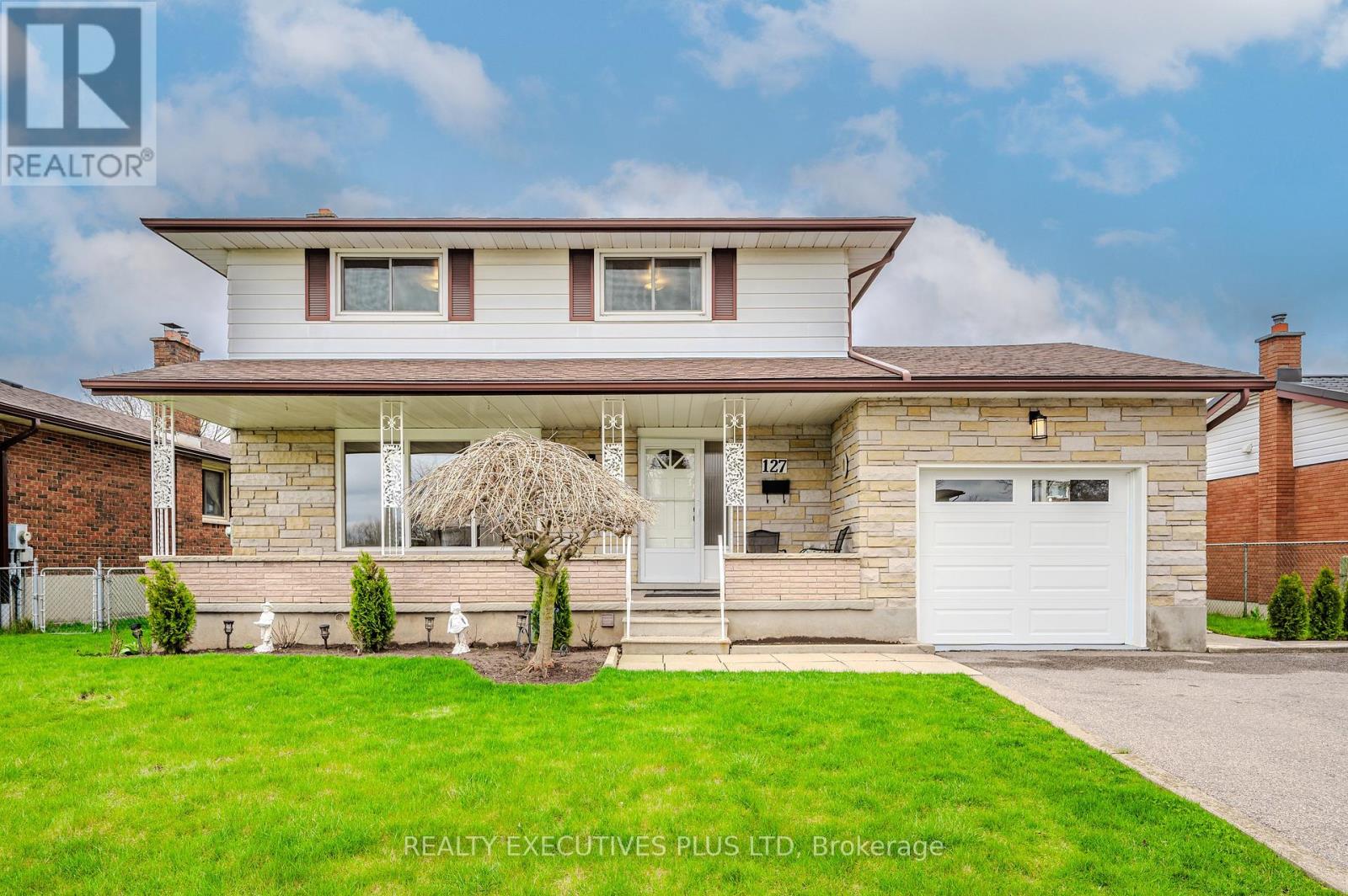 127 Applewood Crescent, Guelph, Ontario  N1H 6B3 - Photo 1 - X8245450