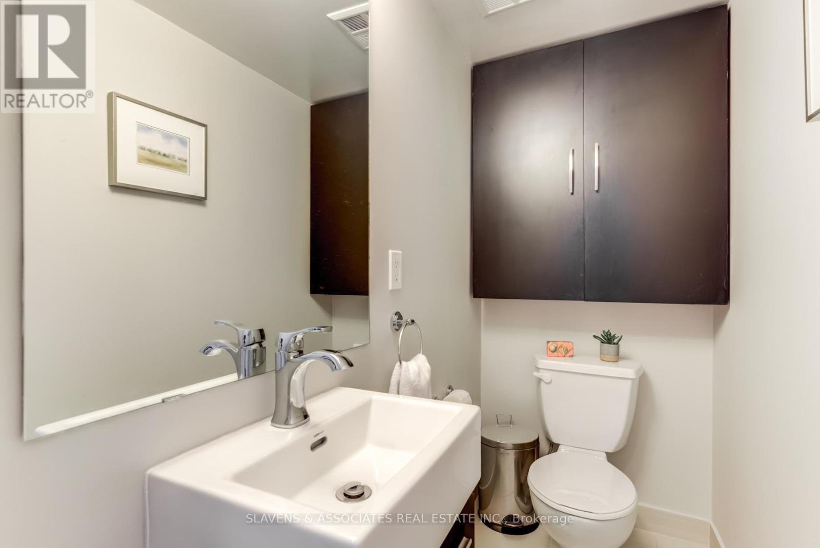 12 Laidlaw Street, Toronto, 3 Bedrooms Bedrooms, ,2 BathroomsBathrooms,Single Family,For Rent,Laidlaw,W8261404