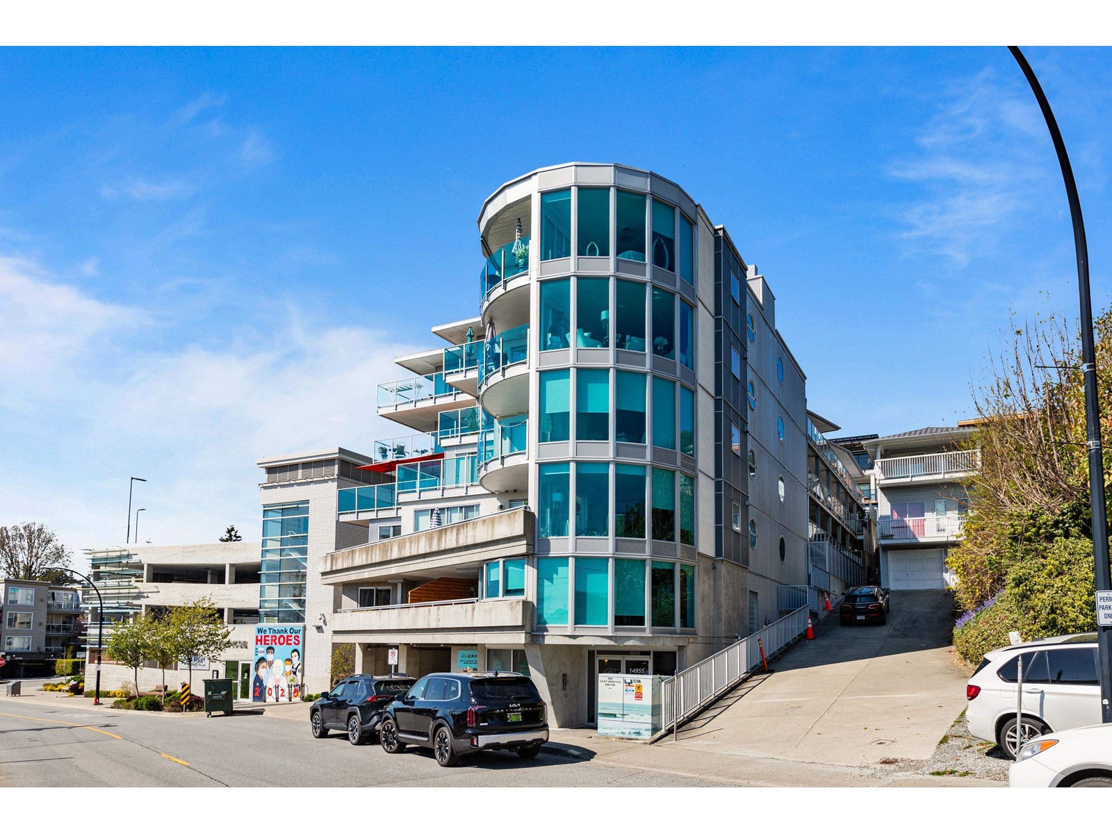 Listing Picture 5 of 38 : 502 14955 VICTORIA AVENUE, White Rock - 魯藝地產 Yvonne Lu Group - MLS Medallion Club Member