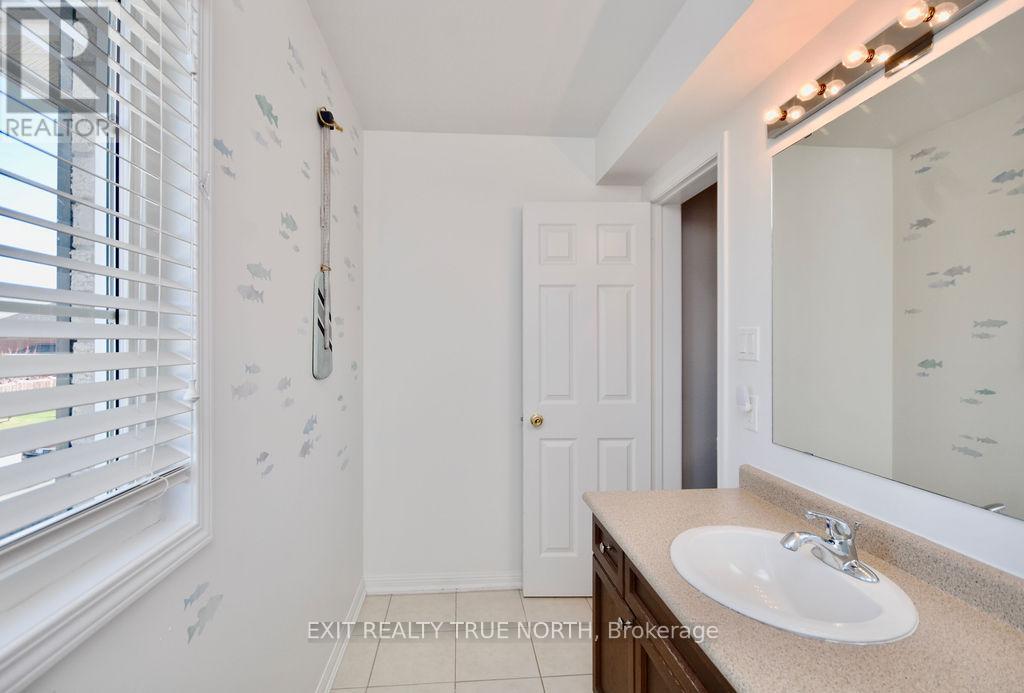 93 Monarchy St, Barrie, Ontario  L4M 0E3 - Photo 31 - S8262590