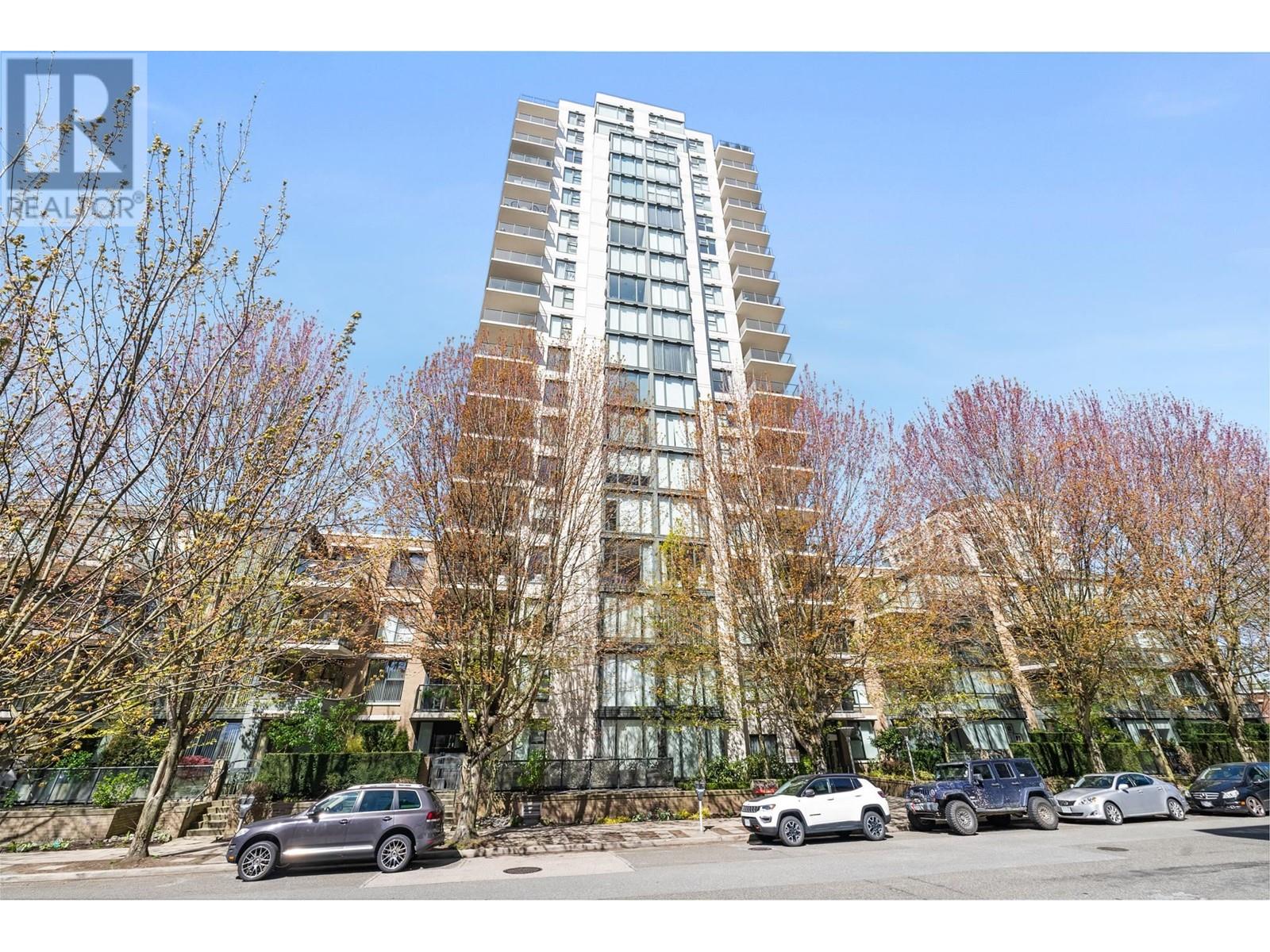 Listing Picture 2 of 39 : 1303 1483 W 7TH AVENUE, Vancouver / 溫哥華 - 魯藝地產 Yvonne Lu Group - MLS Medallion Club Member