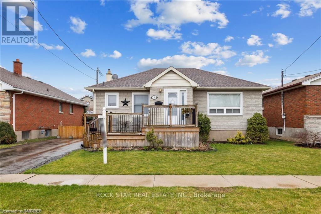 6 Battersea Ave, St. Catharines, Ontario  L2P 1L5 - Photo 2 - X8263096