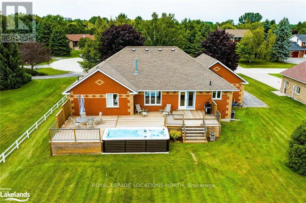5 Blackburn Ave, Clearview, Ontario  L0M 1P0 - Photo 3 - S8263704