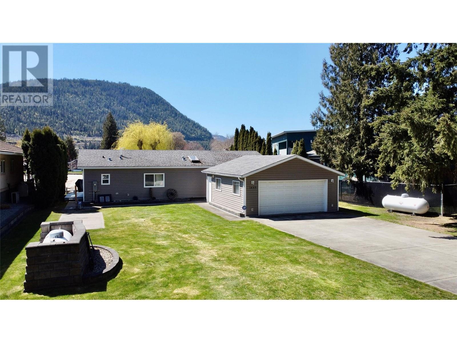 1448 Silver Sands Road Sicamous