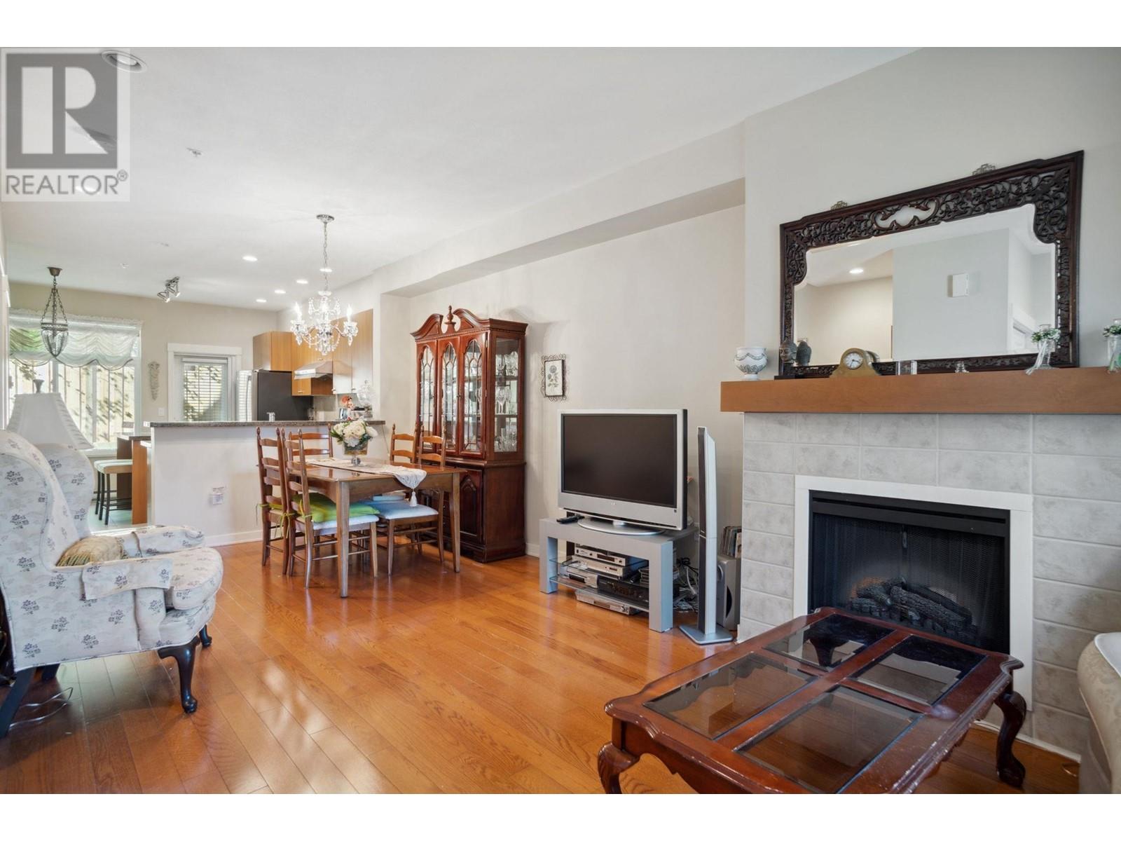 Listing Picture 7 of 32 : 7411 COLUMBIA STREET, Vancouver / 溫哥華 - 魯藝地產 Yvonne Lu Group - MLS Medallion Club Member