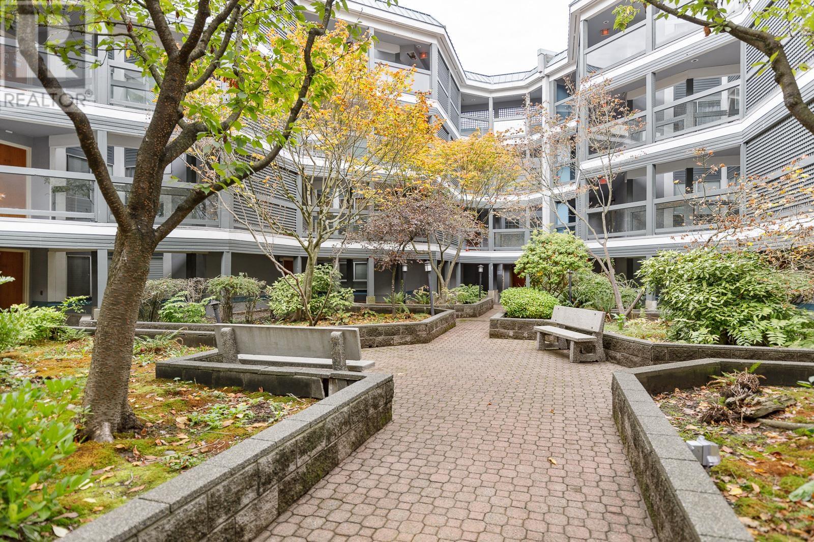 Listing Picture 25 of 28 : 401 1345 W 4TH AVENUE, Vancouver / 溫哥華 - 魯藝地產 Yvonne Lu Group - MLS Medallion Club Member