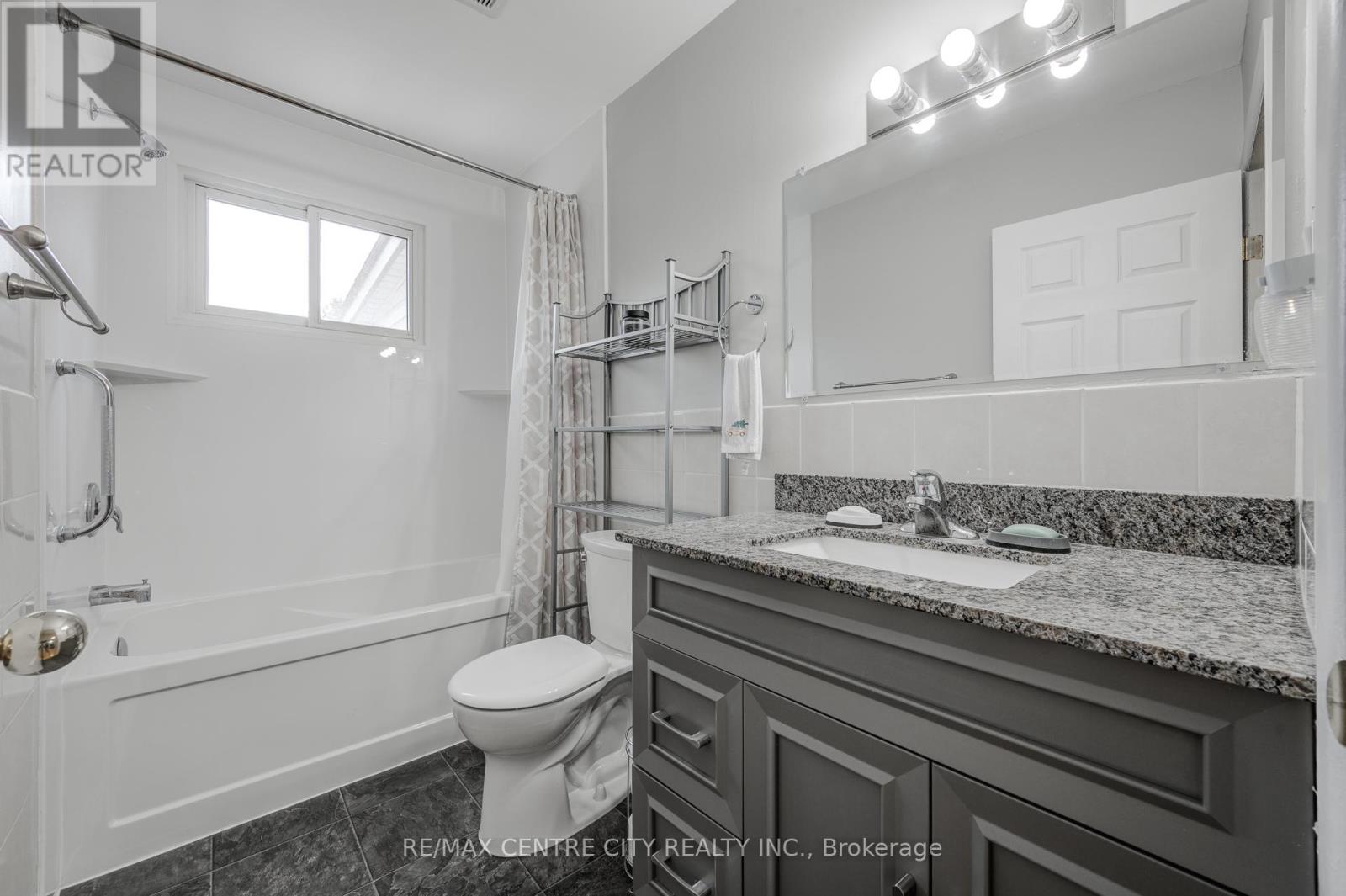 732 Salter Ave, Woodstock, Ontario  N4S 2P5 - Photo 8 - X8265216