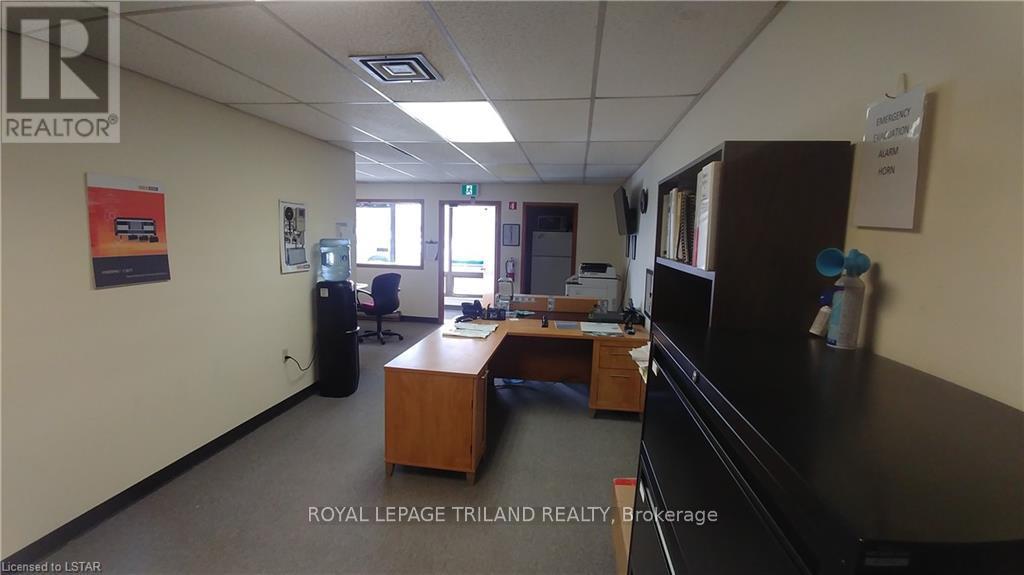 164 Newbold Crt, London, Ontario  N6E 1Z7 - Photo 2 - X8259408