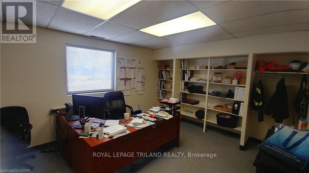 164 Newbold Crt, London, Ontario  N6E 1Z7 - Photo 4 - X8259408