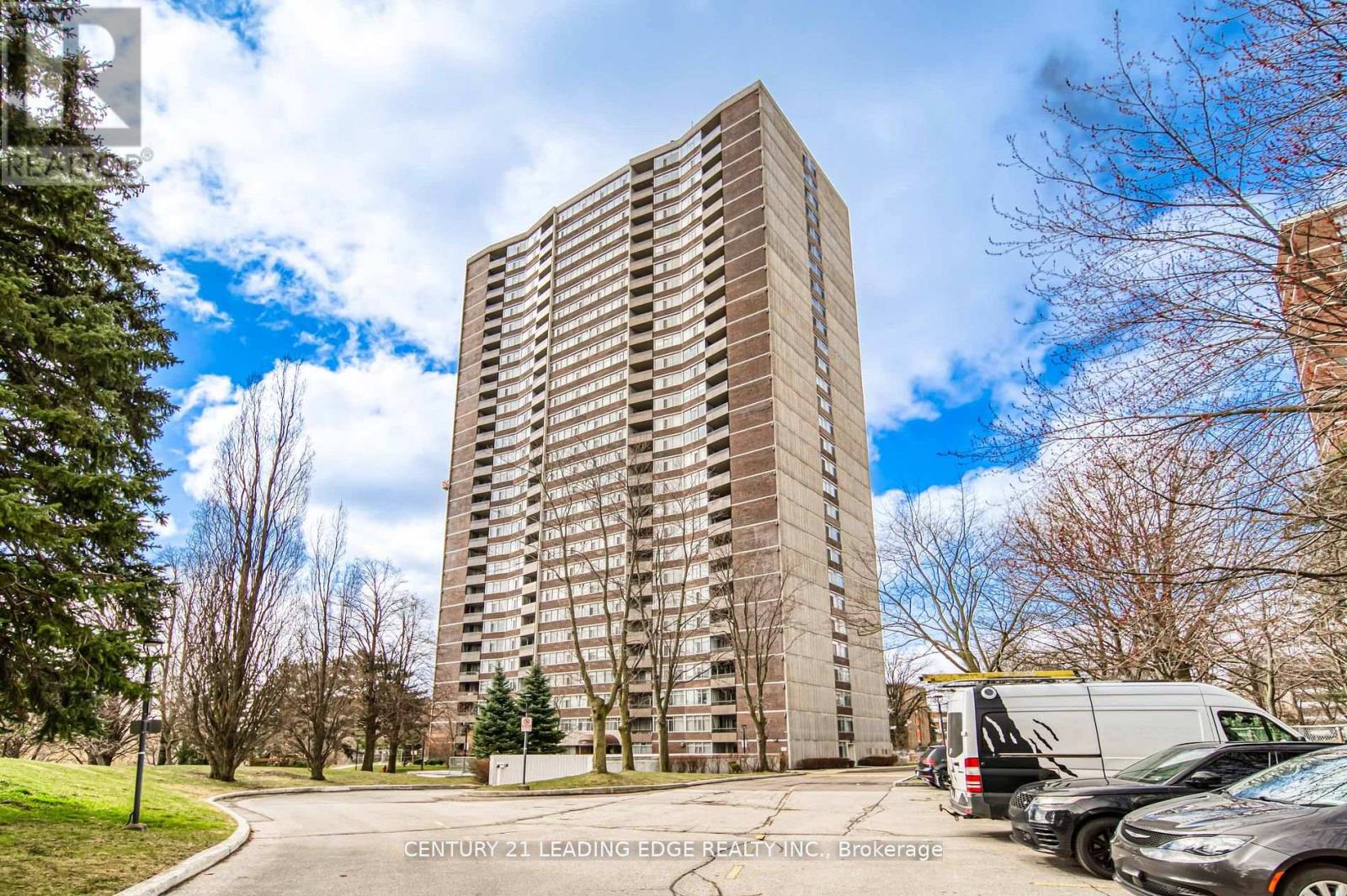 #1007 -3100 Kirwin Ave, Mississauga, Ontario  L5A 3S6 - Photo 1 - W8266362
