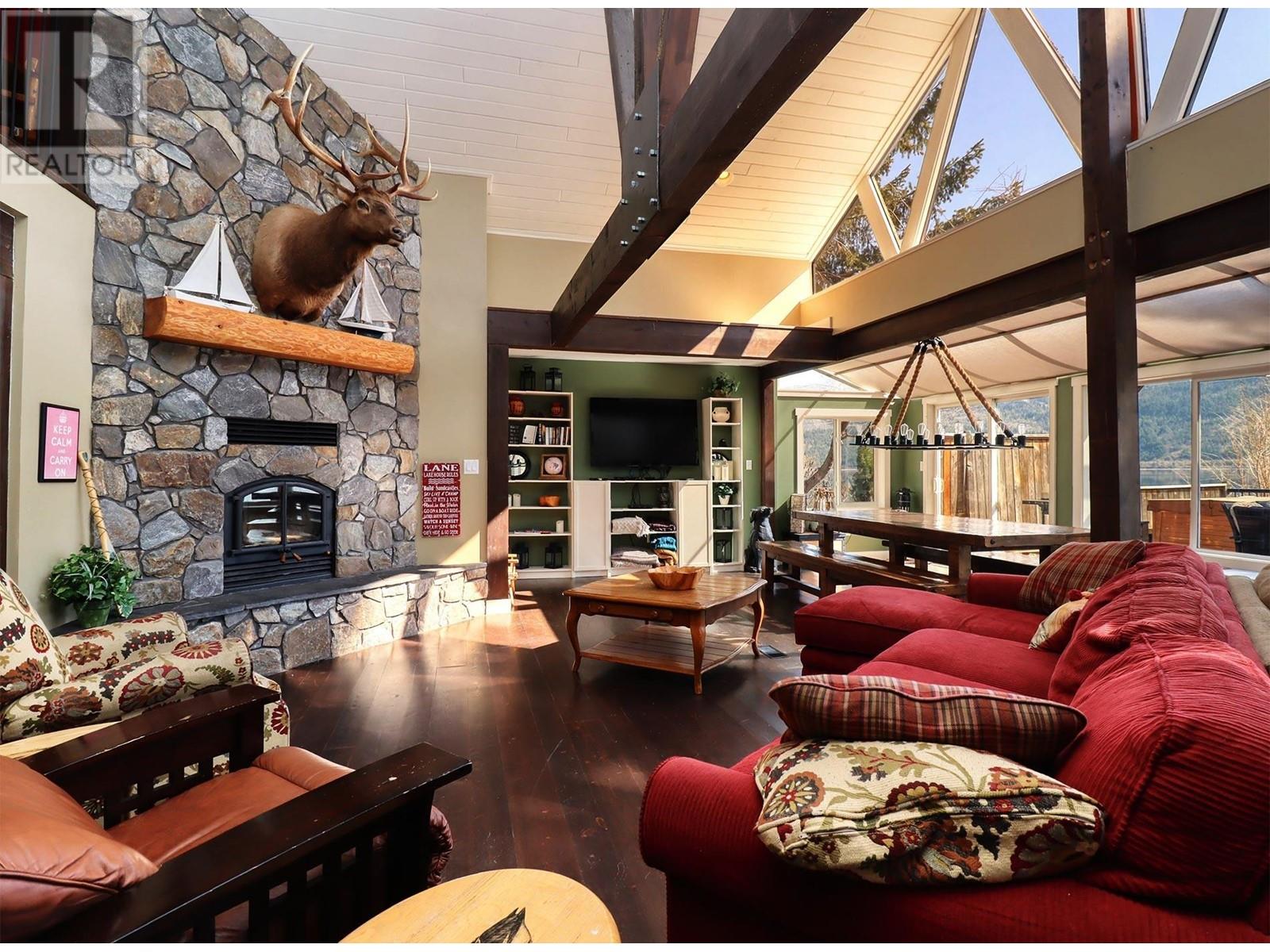 1149 Little Shuswap Lake Road, Chase, British Columbia  V0E 1M2 - Photo 19 - 178039