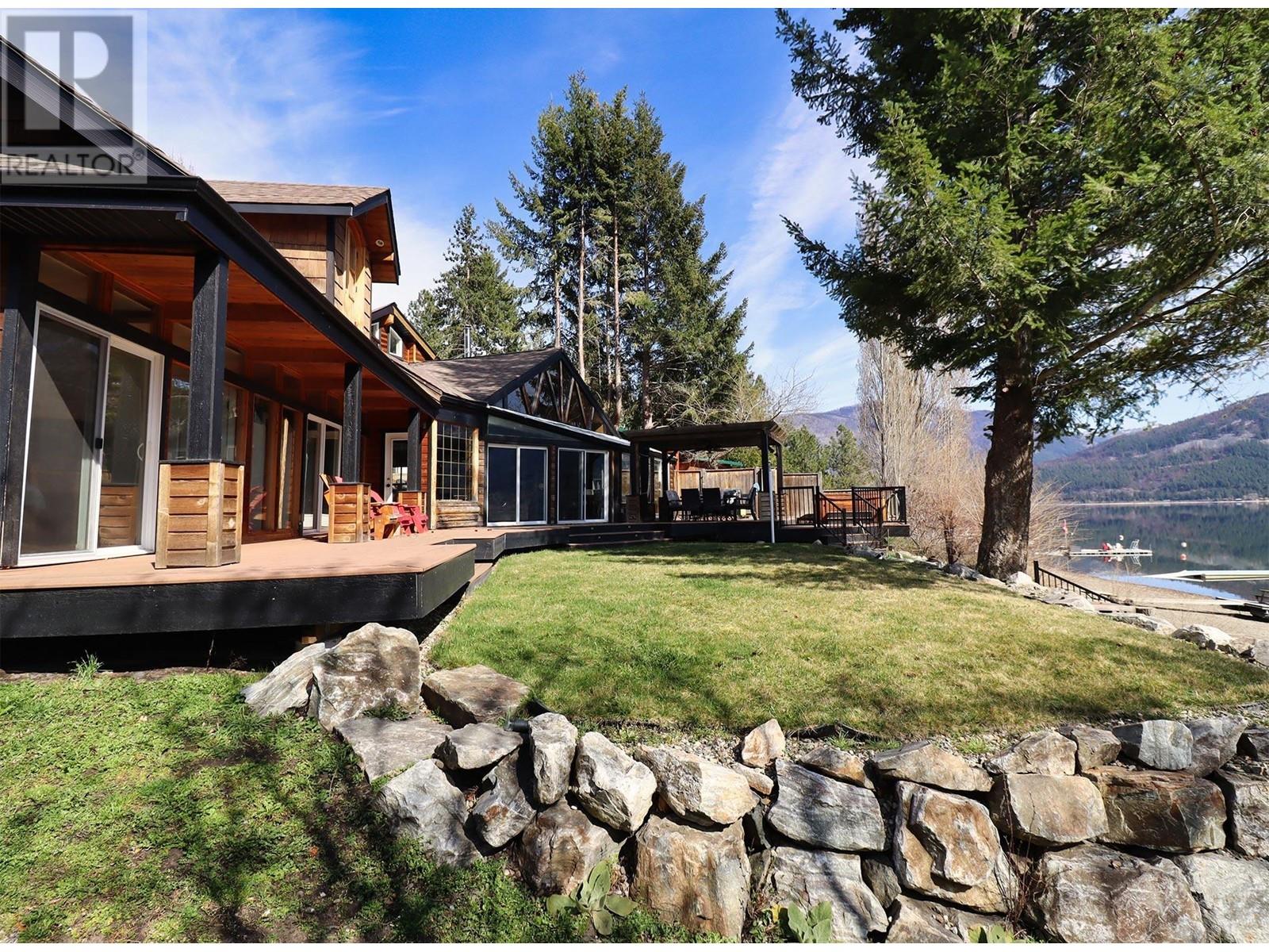 1149 Little Shuswap Lake Road, Chase, British Columbia  V0E 1M2 - Photo 32 - 178039