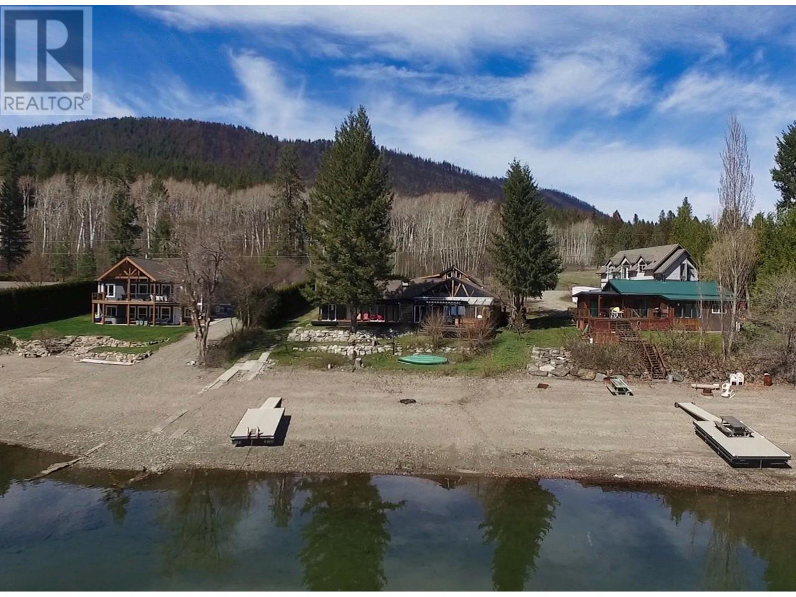 1149 Little Shuswap Lake Road, Chase, British Columbia  V0E 1M2 - Photo 6 - 178039